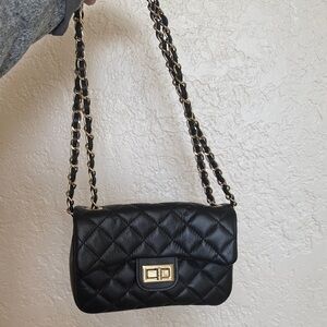 Vera Pelle Black Quilted Crossbody Bag